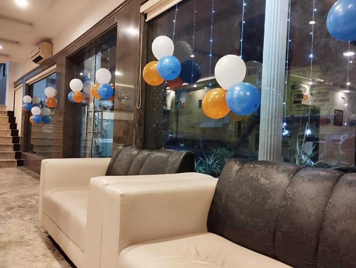 Hotel Tara Palace By Goyal Hoteliers アーグラ エクステリア 写真