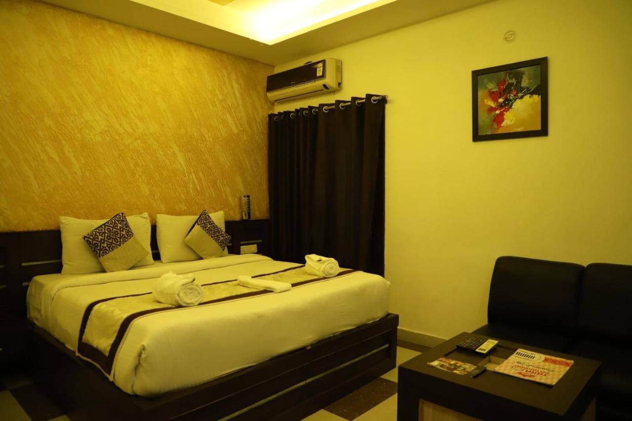 Hotel Tara Palace By Goyal Hoteliers アーグラ エクステリア 写真