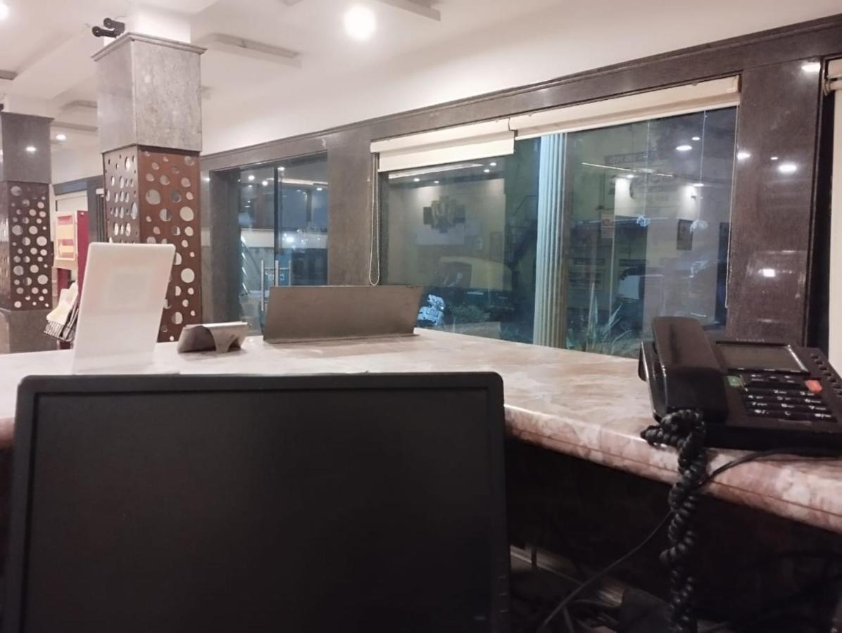 Hotel Tara Palace By Goyal Hoteliers アーグラ エクステリア 写真