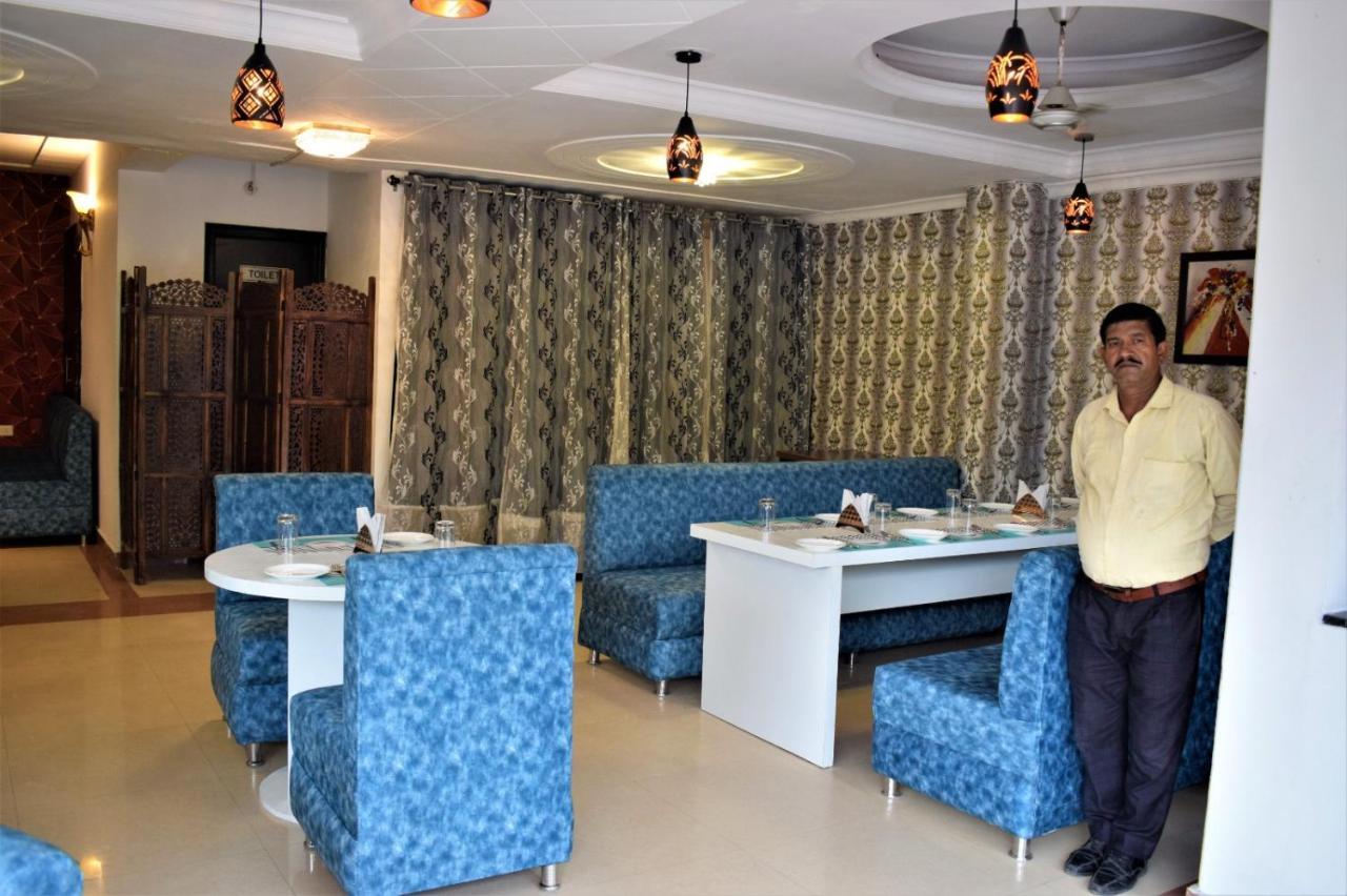 Hotel Tara Palace By Goyal Hoteliers アーグラ エクステリア 写真