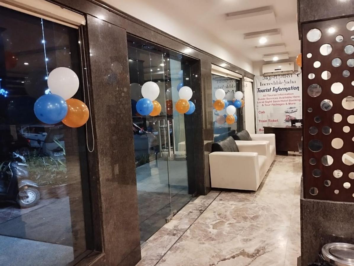 Hotel Tara Palace By Goyal Hoteliers アーグラ エクステリア 写真