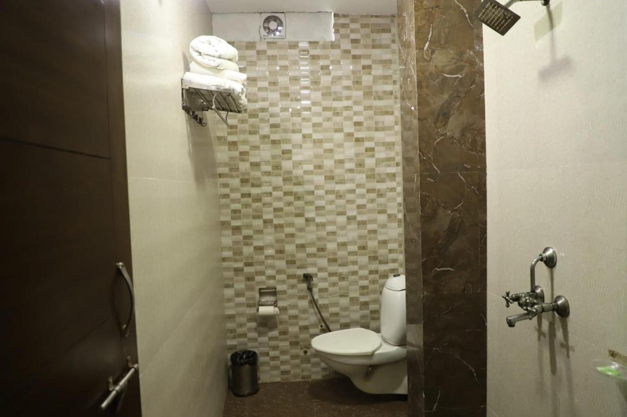 Hotel Tara Palace By Goyal Hoteliers アーグラ エクステリア 写真